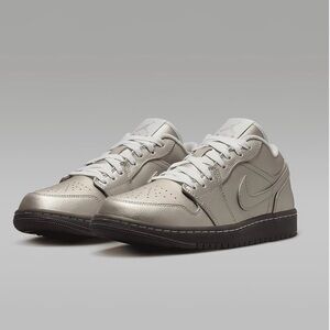 Jordan | Women’s Metallic Zinc Jordan Low SE Sneakers